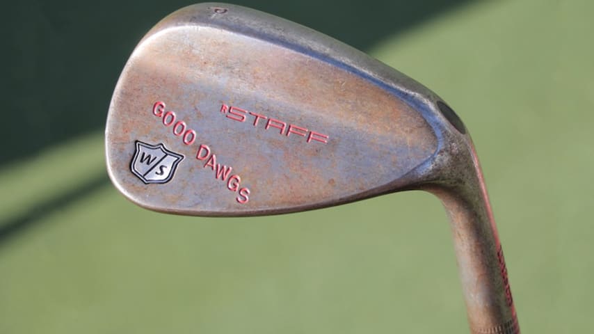 Kevin Kisner’s wedge stamped with University of Georgia Bulldogs “Gooo Dawgs” in red paint. (GolfWRX)