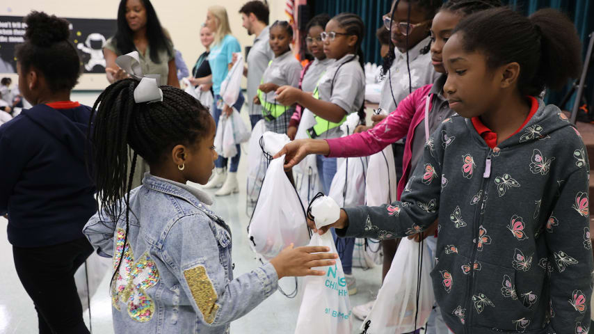 Children participating in Blessings in a Backpack (Photo Credit: William Estep/Nemours Children's Health System)