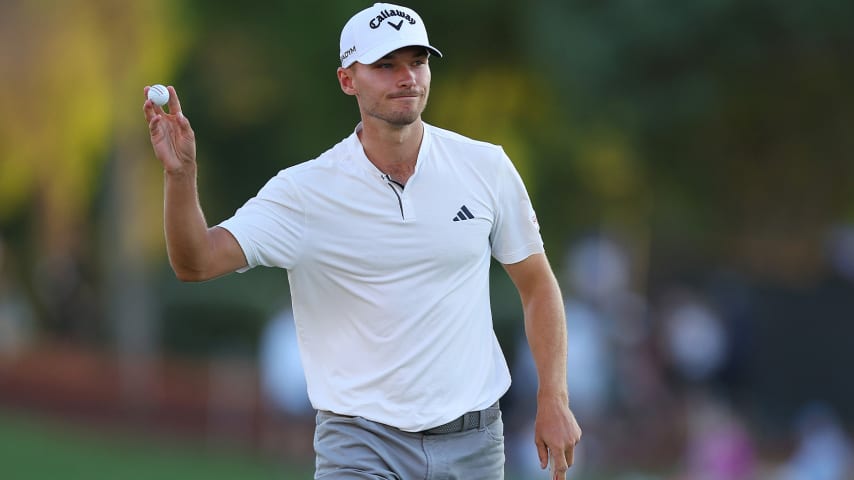 Nicolai Hojgaard leads by two at DP World Tour Championship as Rory McIlroy stalls, Viktor Hovland soars