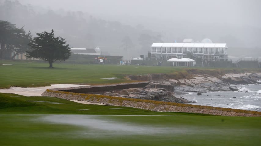  Heavy rain and strong winds are expected Sunday at Pebble Beach Golf Links. (Jonathan Ferrey/Getty Images)