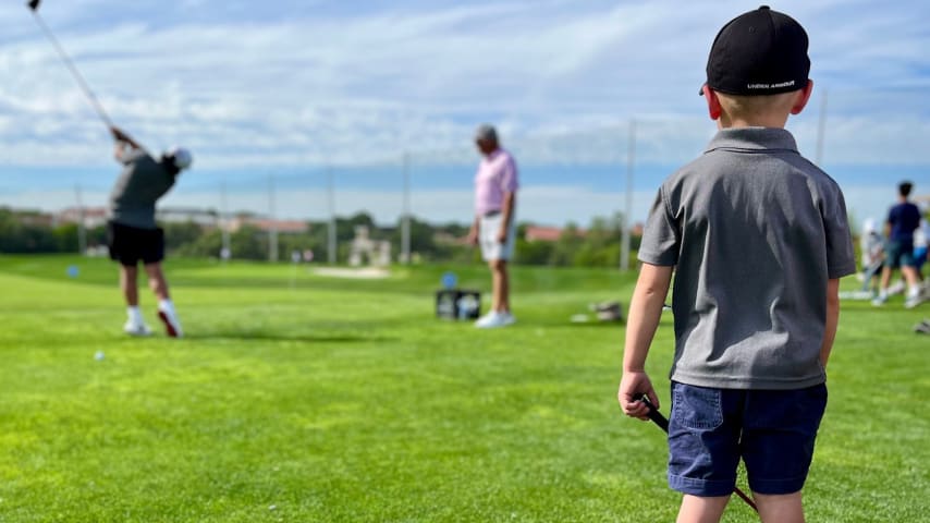 Tuesday of this week’s Invited Celebrity Classic hosted a Youth Clinic presented by Energy Transfer that welcomed kids from First Tee Greater Dallas, First Tee Fort Worth and Momentous Institute. (Credit Doug Milne)