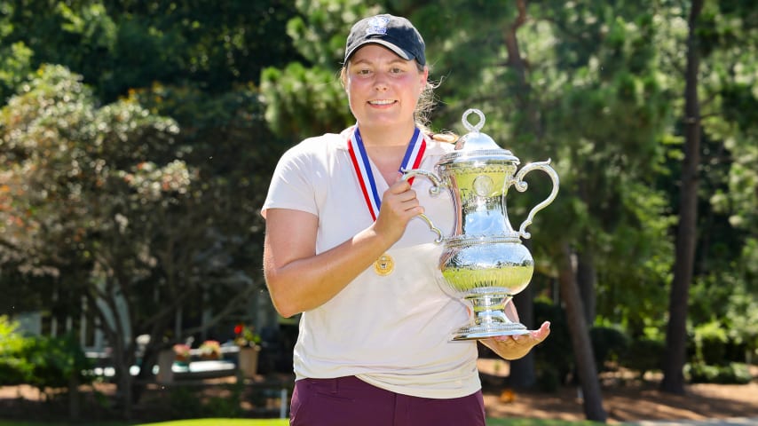 Ryanne Jackson holding the trophy from her win at the U.S. Adaptive Open. (Courtesy of USGA)