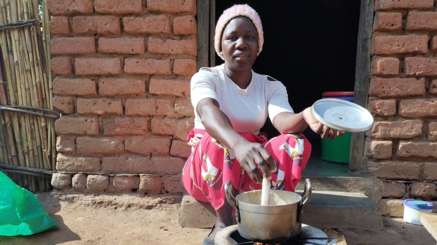 The Cookstove Project delivers carbon reduction and a range of other social and environmental benefits in that community. (Courtesy GEO Foundation)