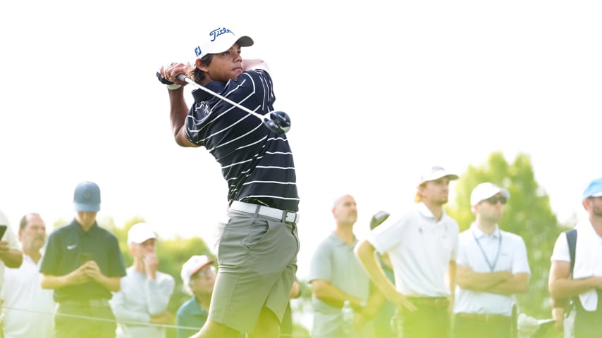 Charlie Woods qualified to compete in his first U.S. Junior Amateur at Oakland Hills, and the fans were out in force. (Raj Mehta/Getty Images)