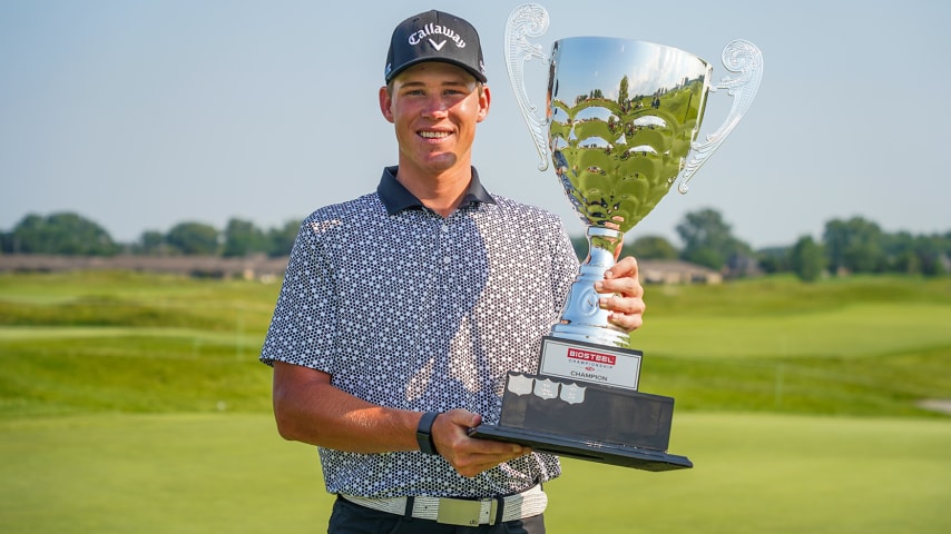 El sudafricano Barend Botha hizo águila en el hoyo 15 para empatar el liderato y birdie en el 18 para ganar por uno. Es su seguda victoria consecutiva en PGA TOUR Americas. (Jay Fawler/PGA TOUR)