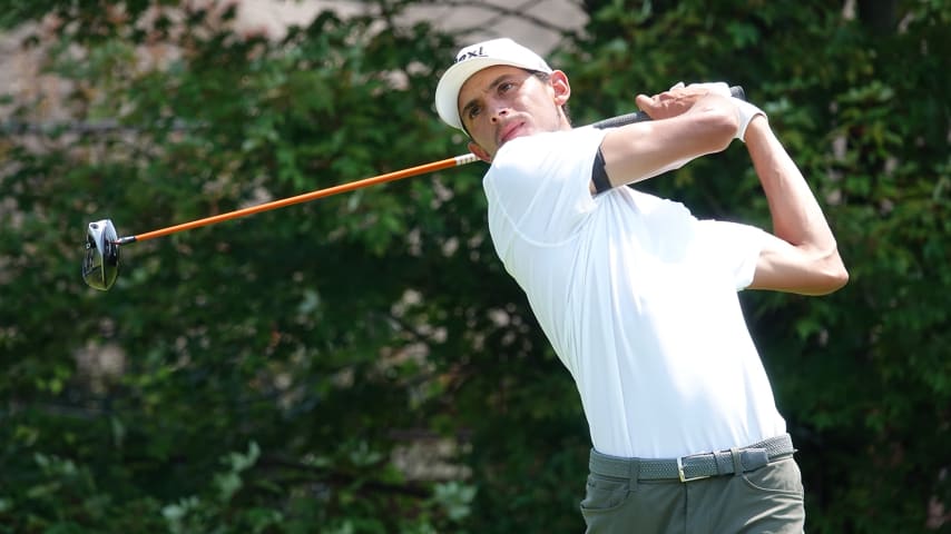 Garza, líder absoluto tras una primera ronda de 61, hizo 22-bajo par en los primeros 65 hoyos del campeonato, anotando un águila, 22 birdies y solo dos bogeys. Los dos doble-bogeys que anotó en los siguientes cuatro hoyos pusieron fin a cualquier posibilidad de victoria. (Prensa/PGA TOUR)