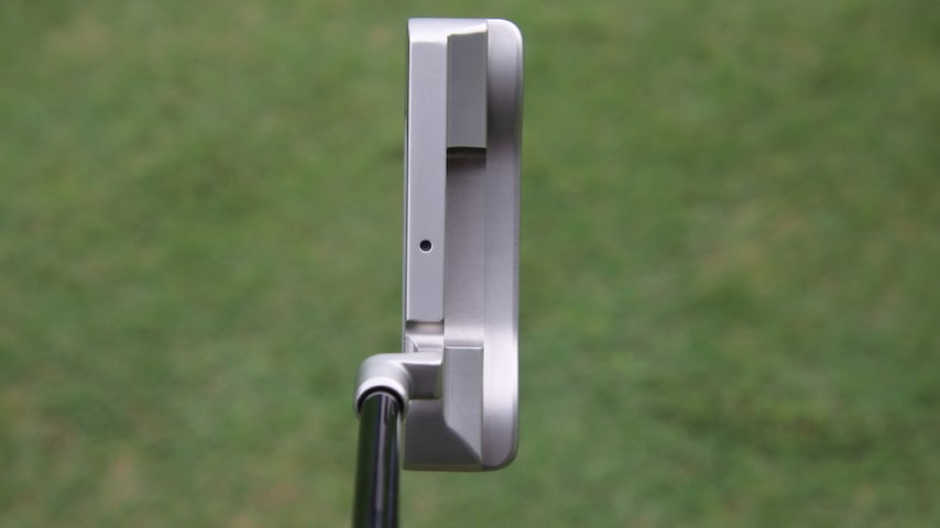 Morikawa's TaylorMade TP Soto putter, with a simple dot for alignment. (GolfWRX)