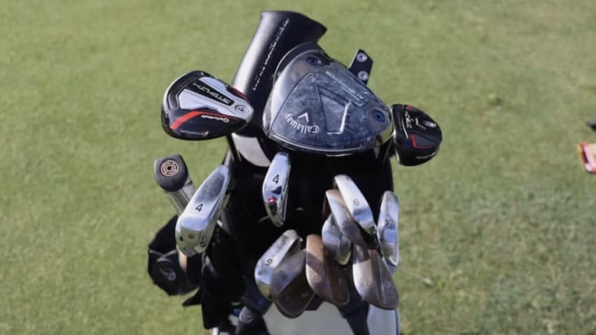 Wesley Bryan's bag setup featuring two 4-irons. (GolfWRX)