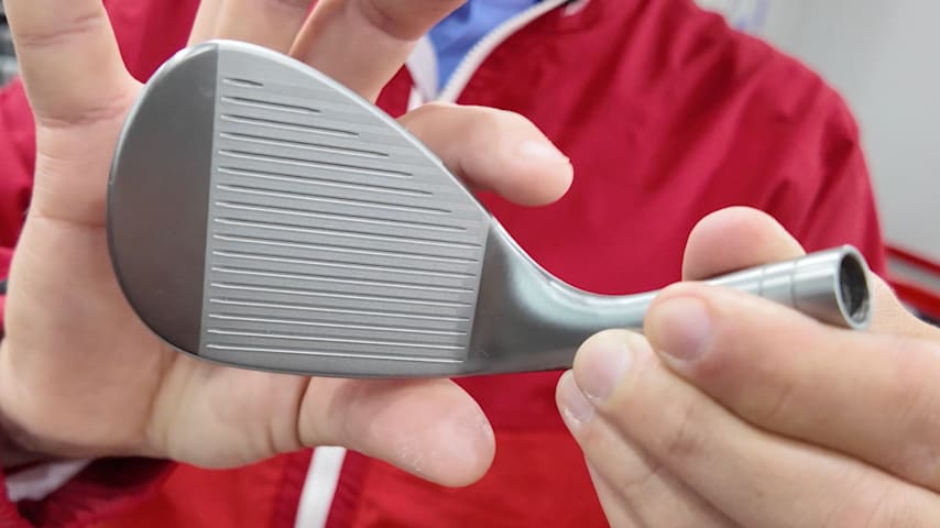 Titleist's Aaron Dill showing the heel pinch on a Vokey 2020 prototype lob wedge. (GolfWRX)