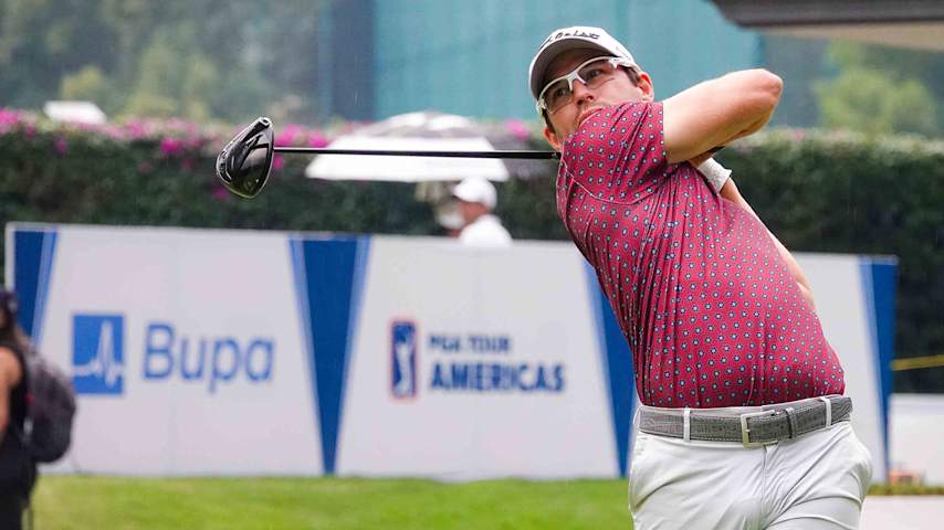 Willy Pumarol hizo cinco birdies en los 11 hoyos que jugó de la segunda ronda para empatar el liderato con total de -10. Este sábado deberá estar en posición para reanudar a las 7:15 a.m. (Gregory Villalobos/PGA TOUR Americas)