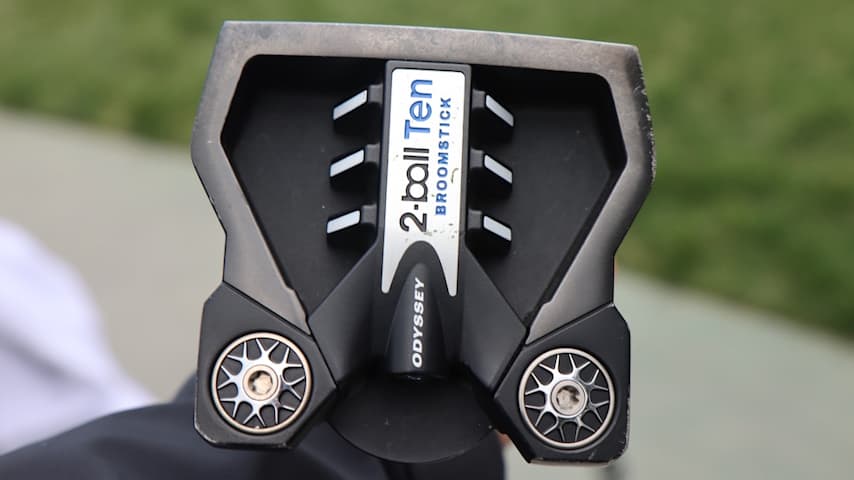 A look at Si Woo Kim's Odyssey 2-Ball Ten Broomstick model putter. (GolfWRX)