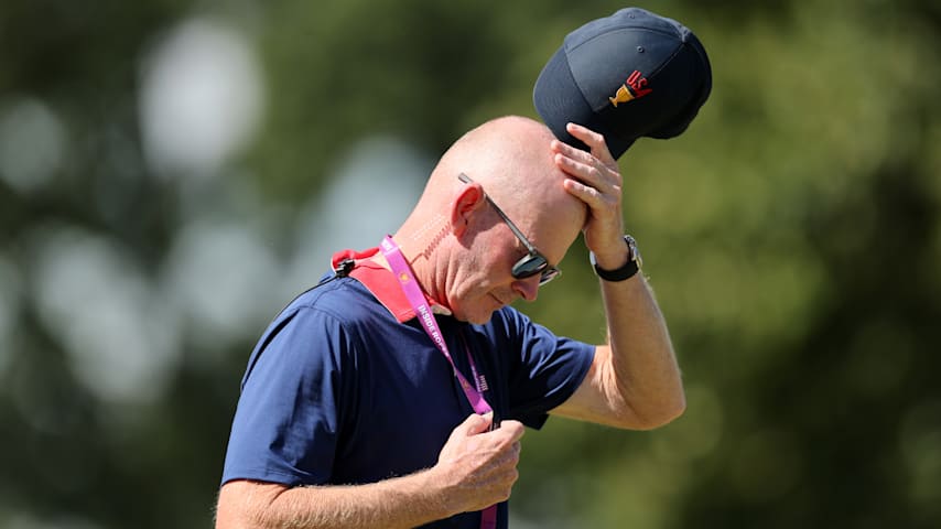With U.S. Team trailing 10.5-7.5, Captain Snedeker takes responsibility for decisions as team faces daunting Sunday comeback