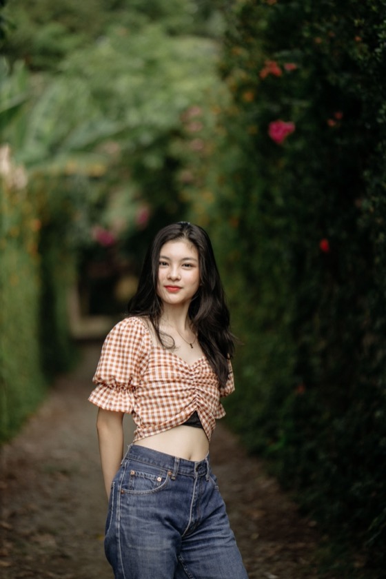 Beautiful Filipino Girls photograph.