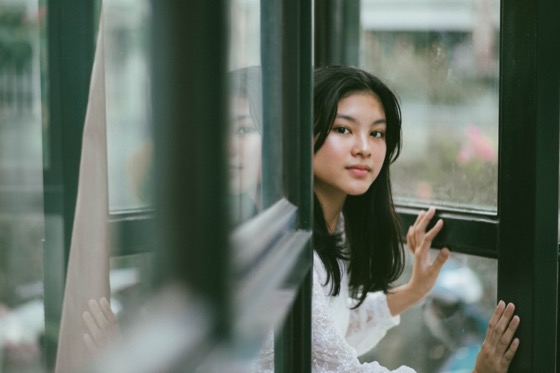 Beautiful Filipina woman.