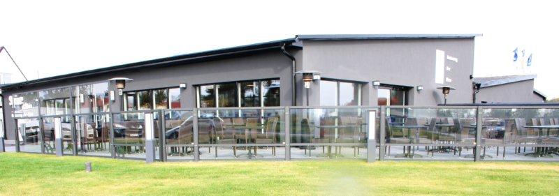 פרגודים מודולריים לבית קפה