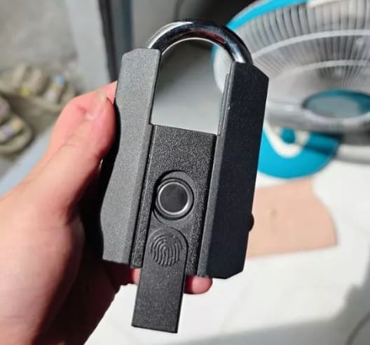 Ổ khóa vân tay thông minh chống cắt TTLock