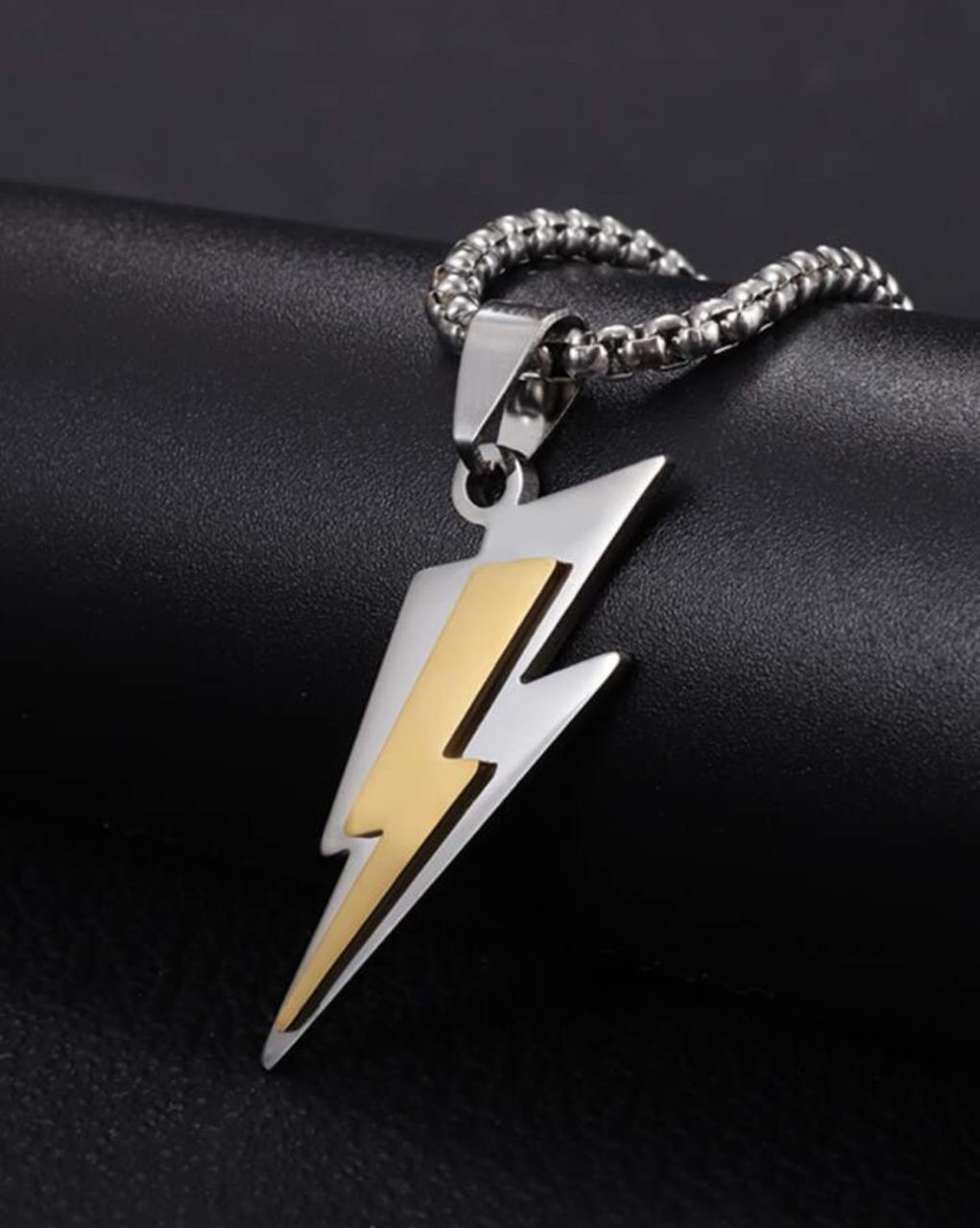 Flash male necklace