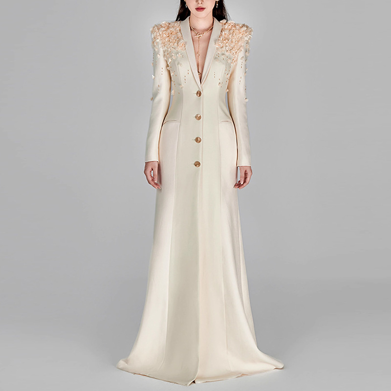 Luxury Embellished Floral Formal Gown - Statement 3D Beadwork & Classic Green Fruit Collar Evening Dress