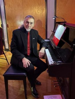 Pianist Maurizio Najt