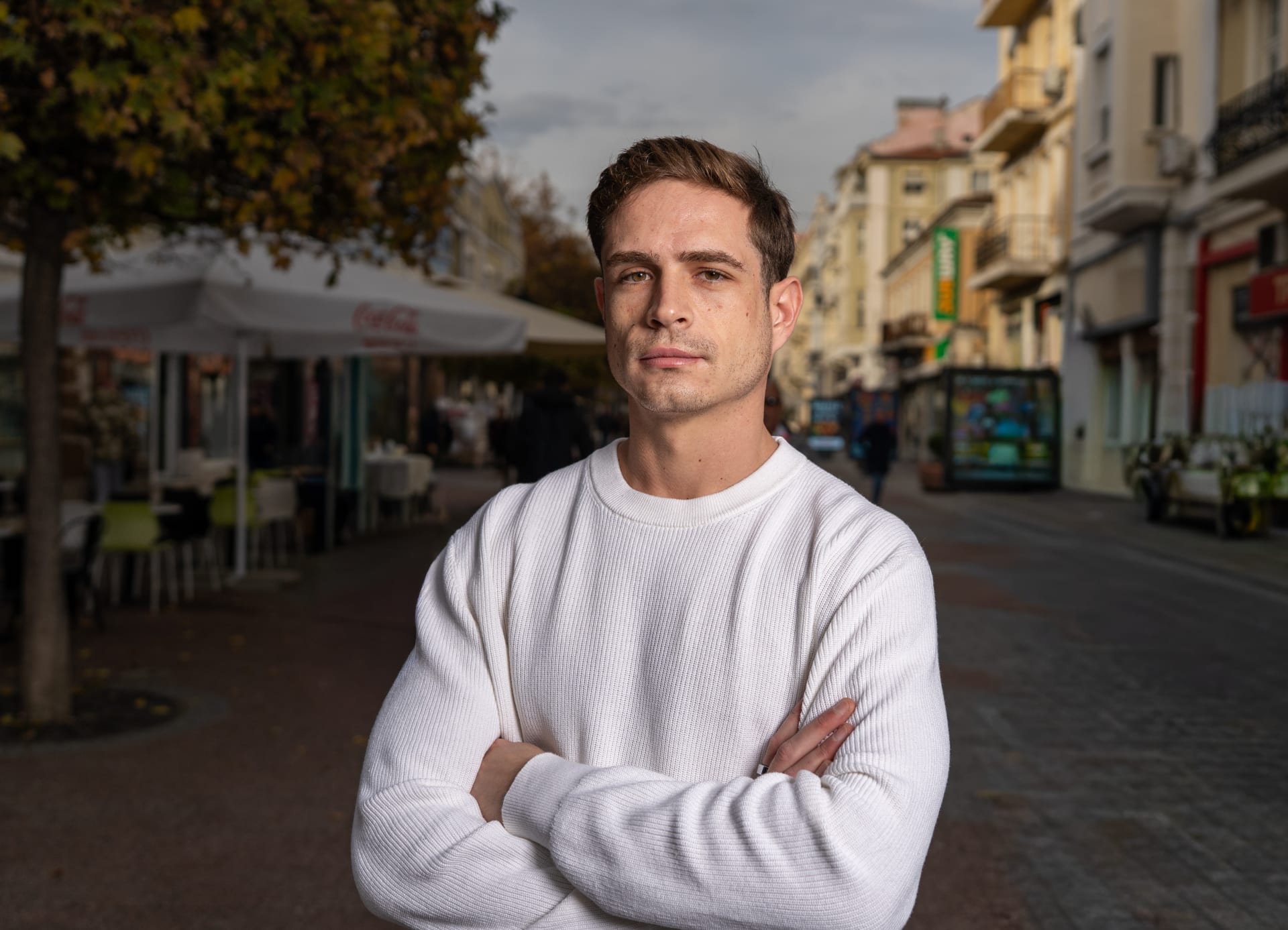 Семейство, усмихнато за портрет