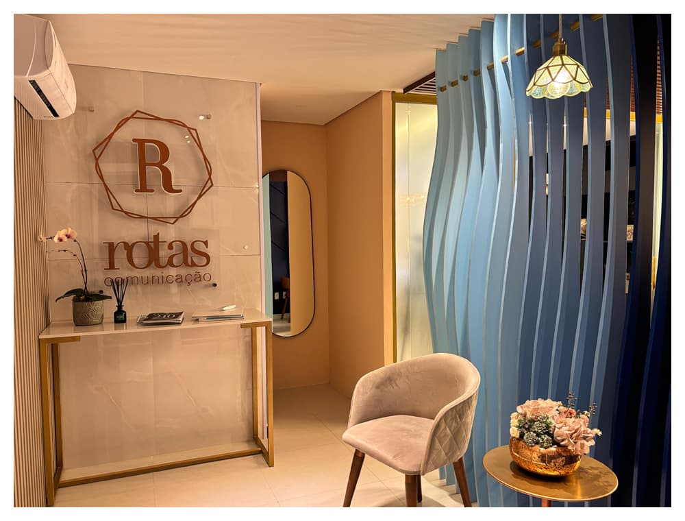 Abordagem tática de Marina Stringari para interior corporativo Abordagem tática de Marina Stringari para interior corporativo