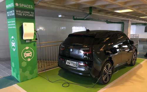 NeoSolar instala dois carregadores para carros elétricos no Spaces