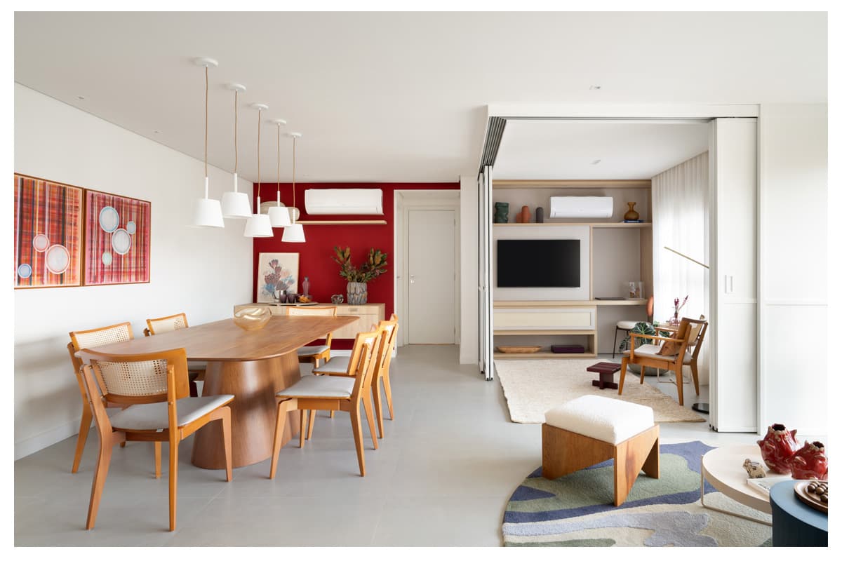 Home office integrado em apartamento de Vivi Cirello