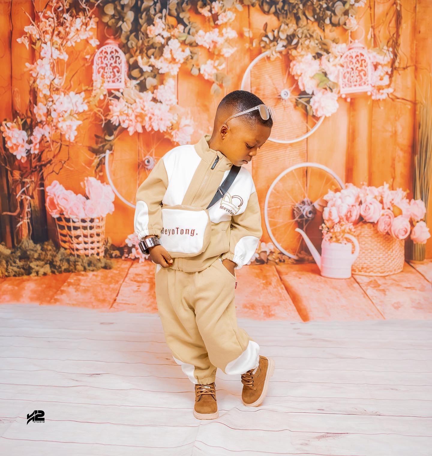🌸 The world through a child's eyes is full of wonder.