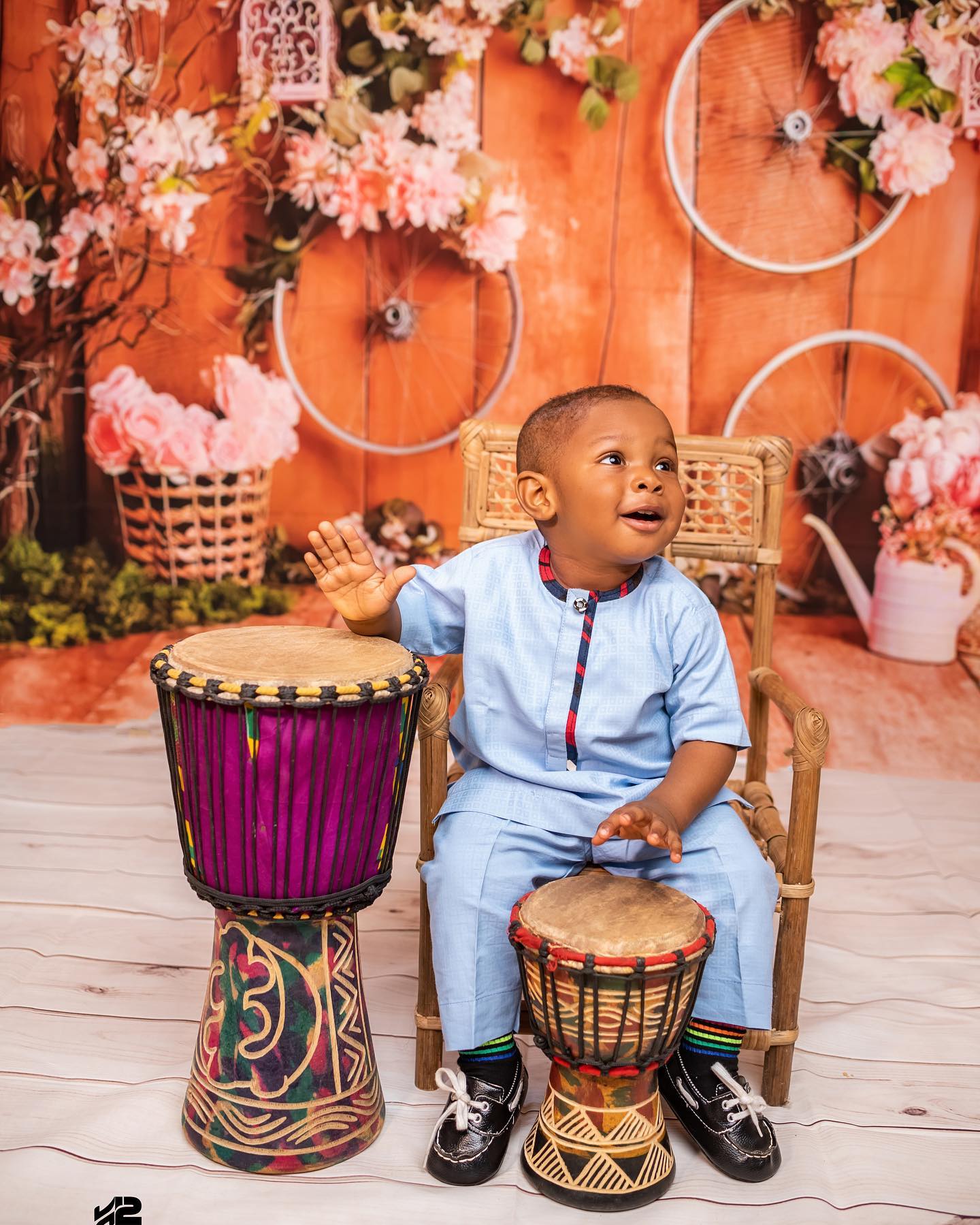 🌸 The world through a child's eyes is full of wonder.