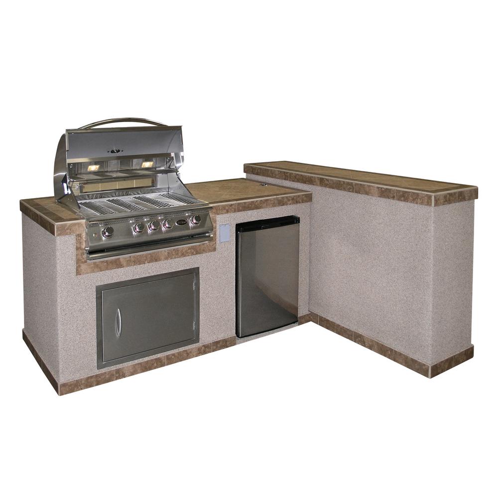 An image of Cal Flame E6026 32" Propane Gas Stainless Steel Built-In Covered Grill