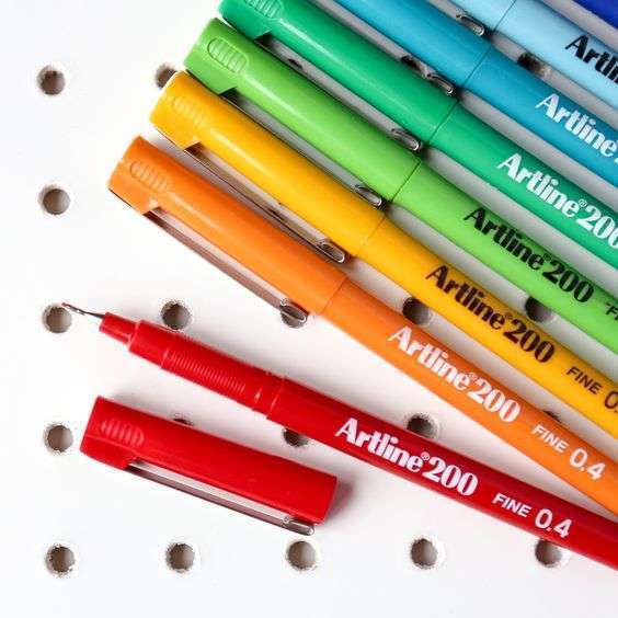 Bút lông kim Artline EK-200