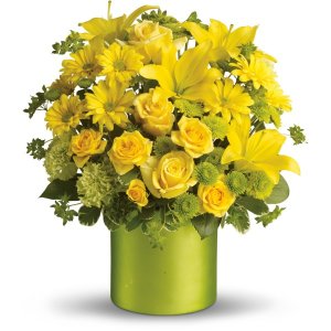 Teleflora&#39;s Say It With Sunshine flower arrangement