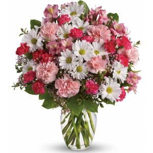 Teleflora&#39;s Sweet Tenderness flower arrangement