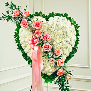 Solid White Standing Heart With Pink Rose Break