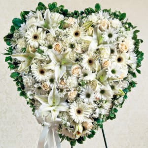 White Mixed Flower Solid Standing Heart