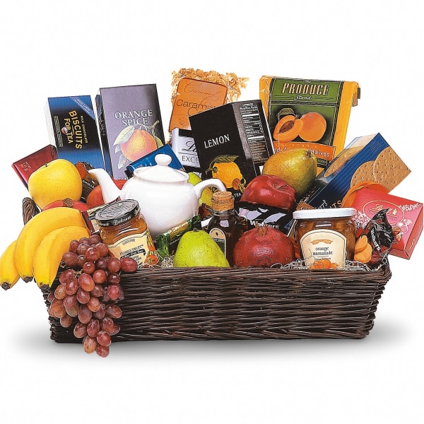how to make fruit baskets grande gourmet fruit basket basket baskets the sympathy store how to make fruit baskets grande gourmet fruit basket basket baskets the sympathy store