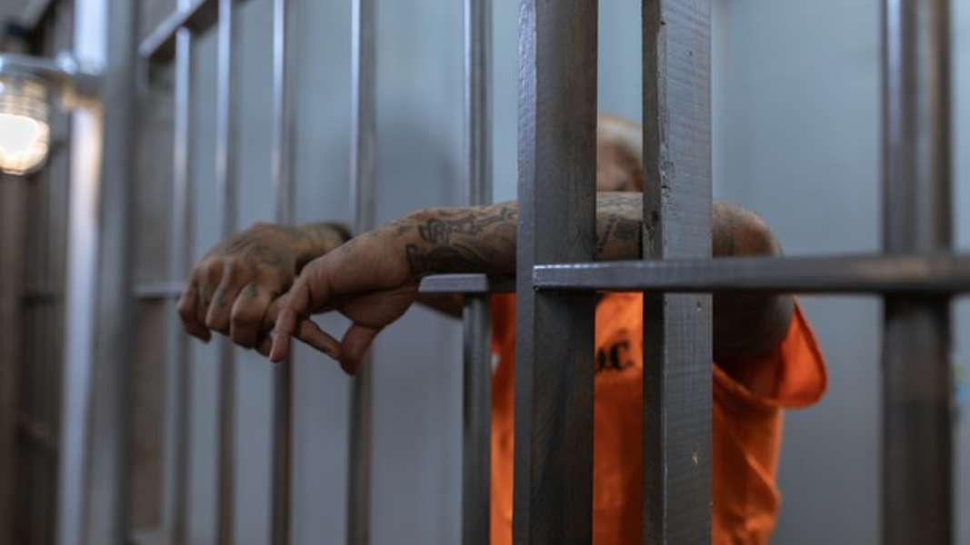how to hire a correctional officer