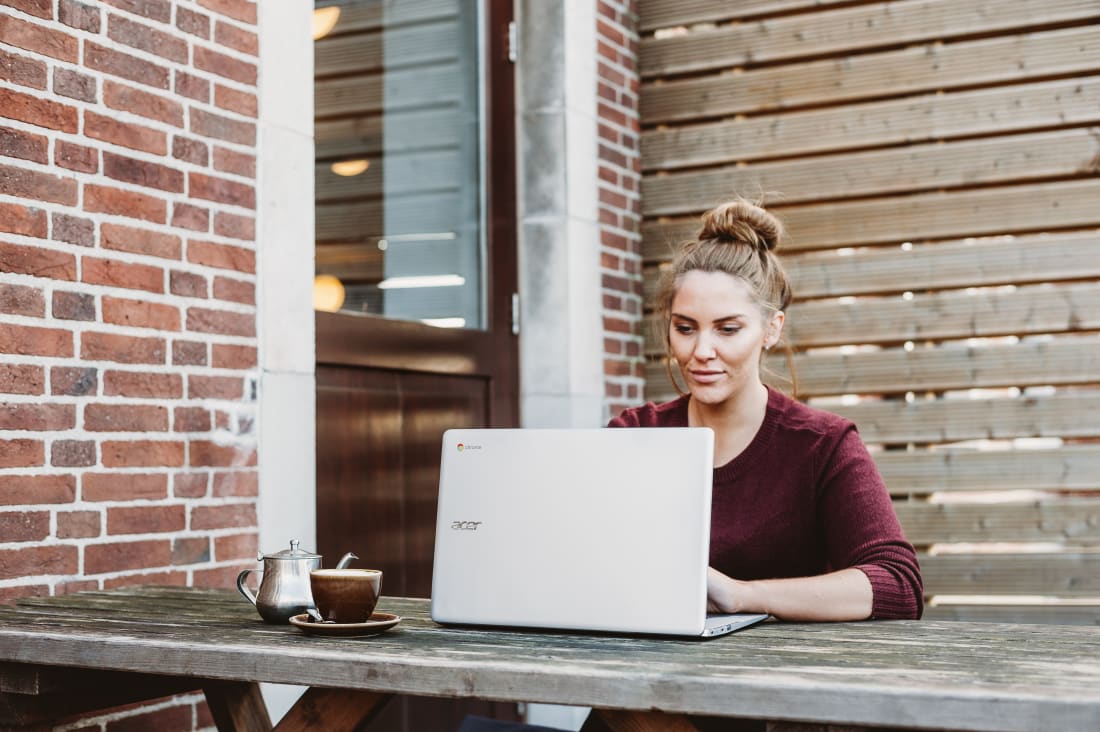 The Cost of Time Delays in the Recruitment Process