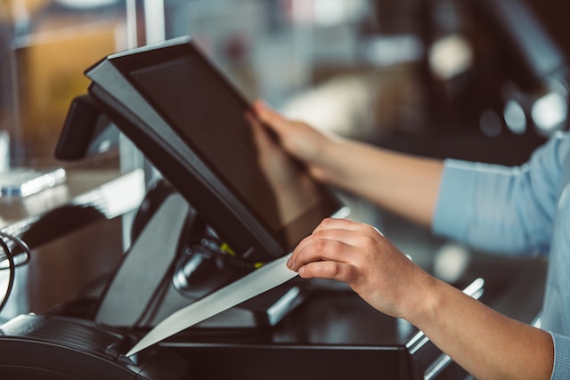 Top 10 store manager interview questions you may be asked