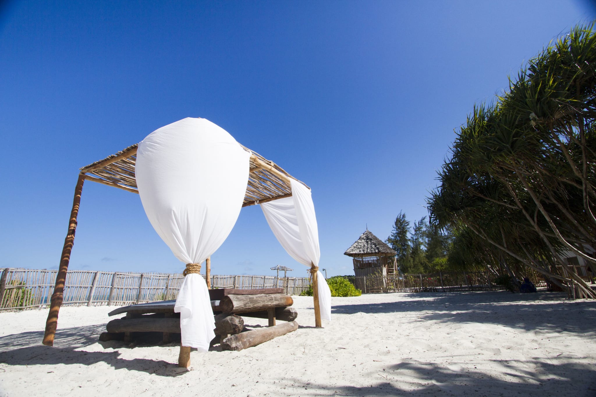 Strandpaviljong ved Uzuri Villa på Jambiani-stranden, Zanzibar