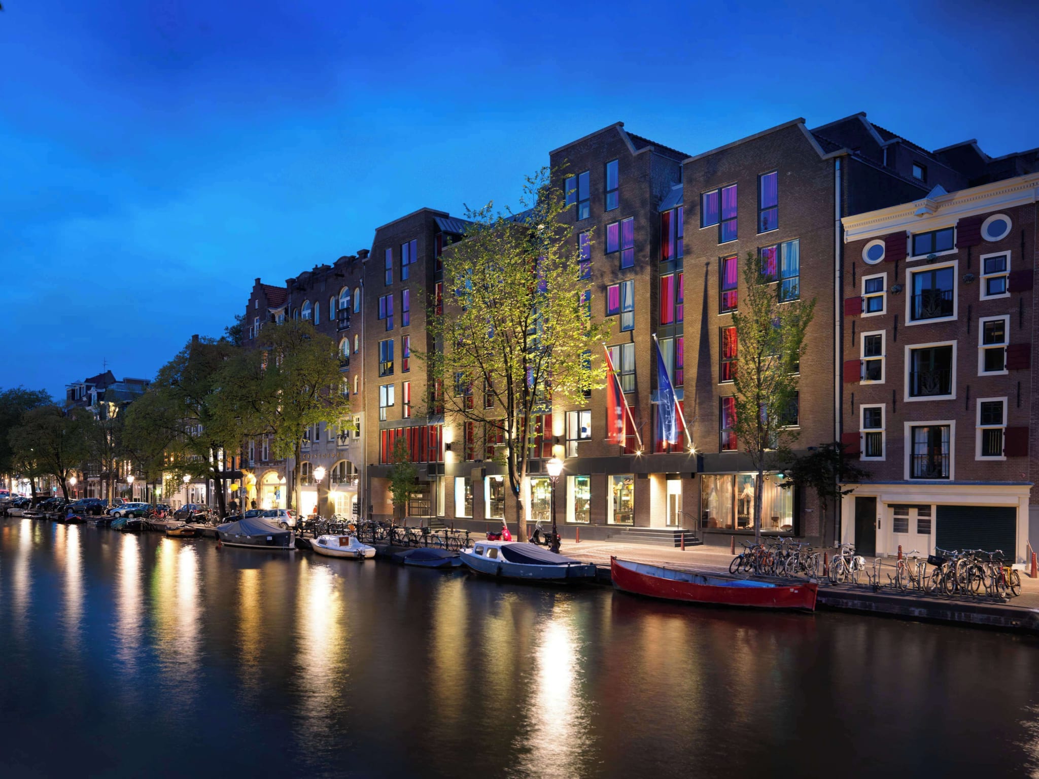 Andaz on the Prinsengracht in the evening