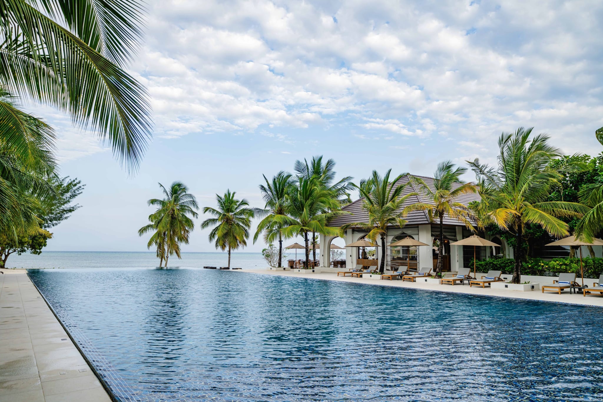 Infinity pool facing the sea at The Residence Zanzibar