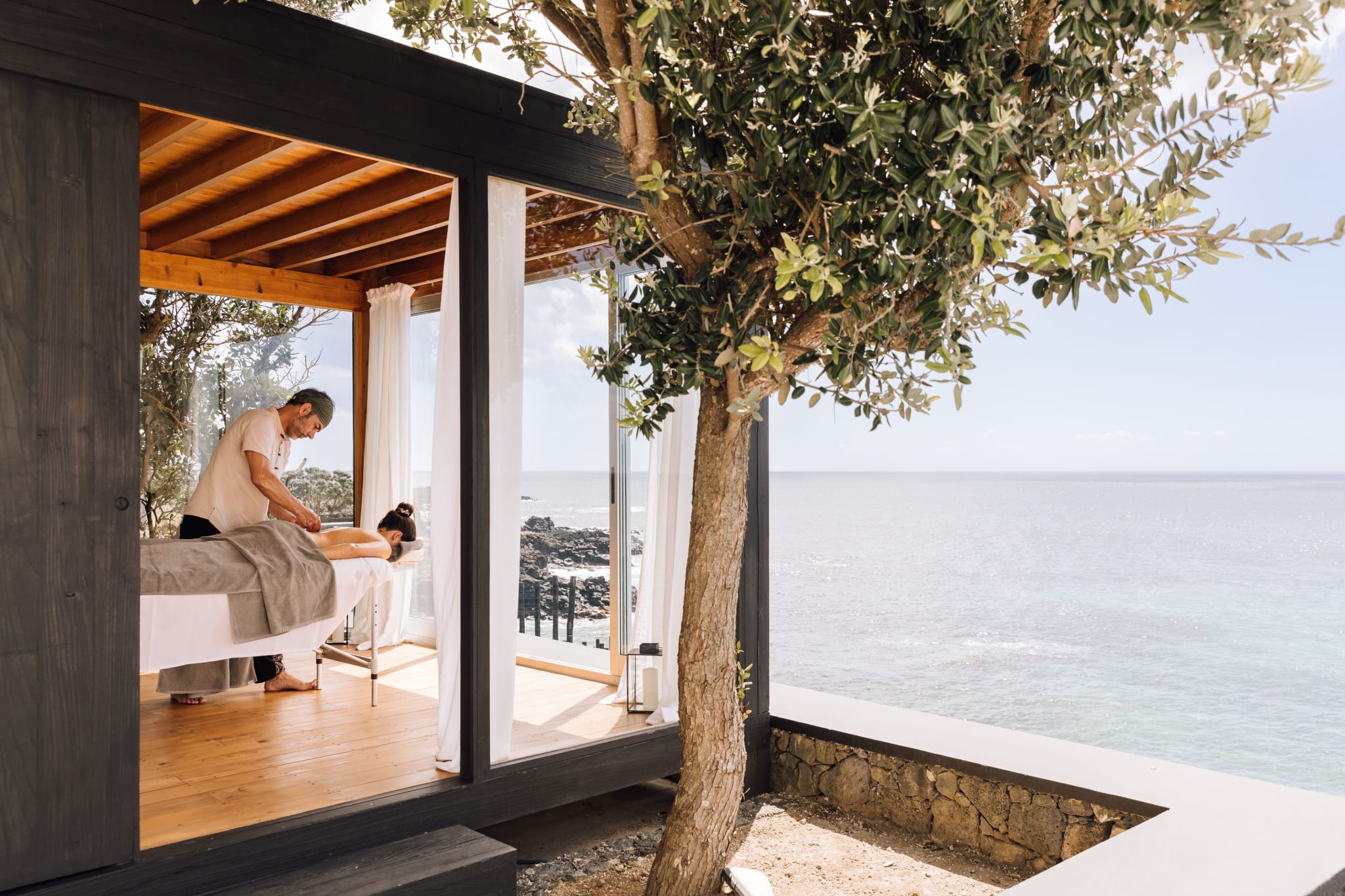 White Exclusive Suites & Villas ved havet på São Miguel