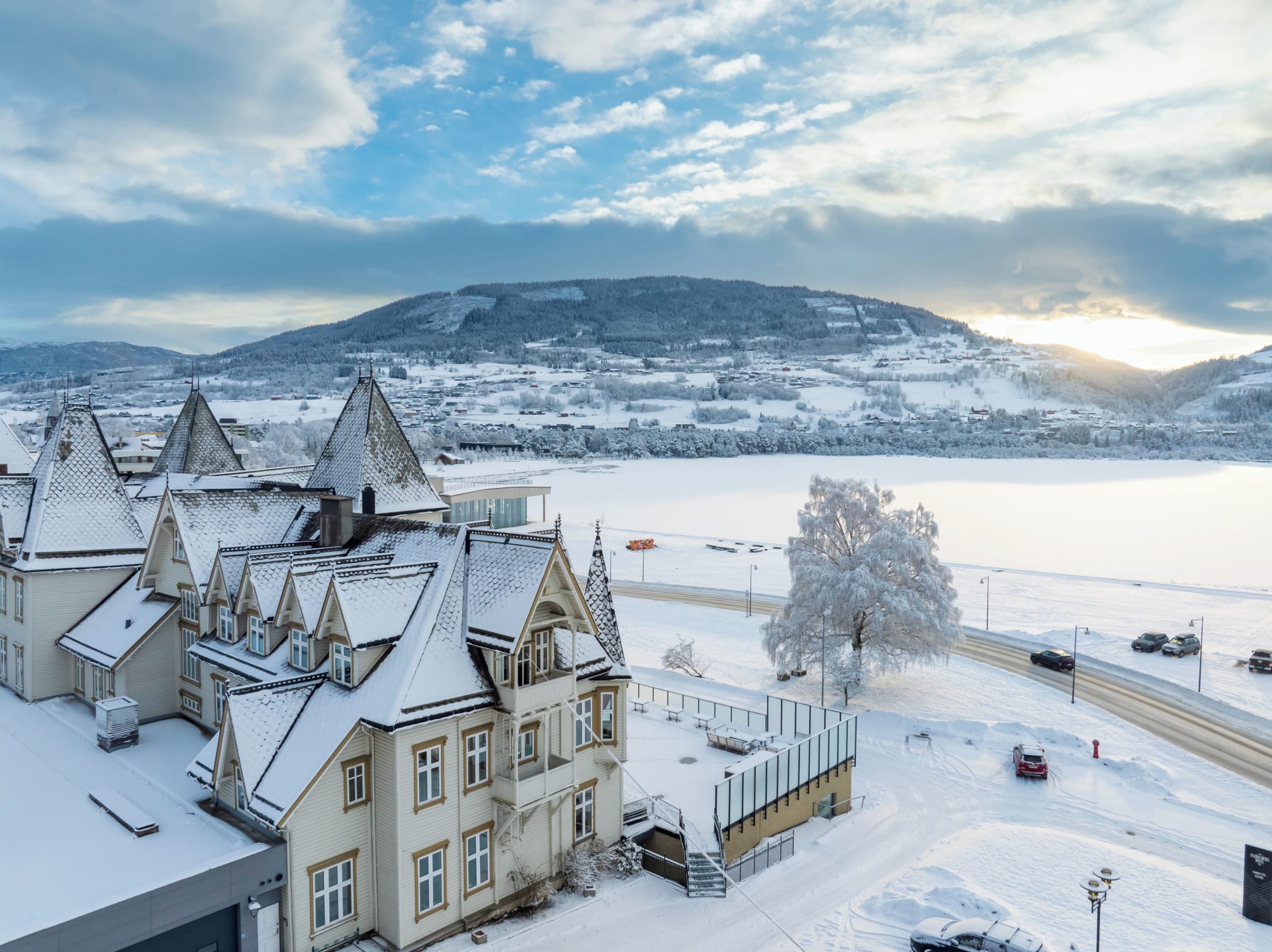 Fleischer’s Hotel by Lake Vangsvatnet in Voss in winter