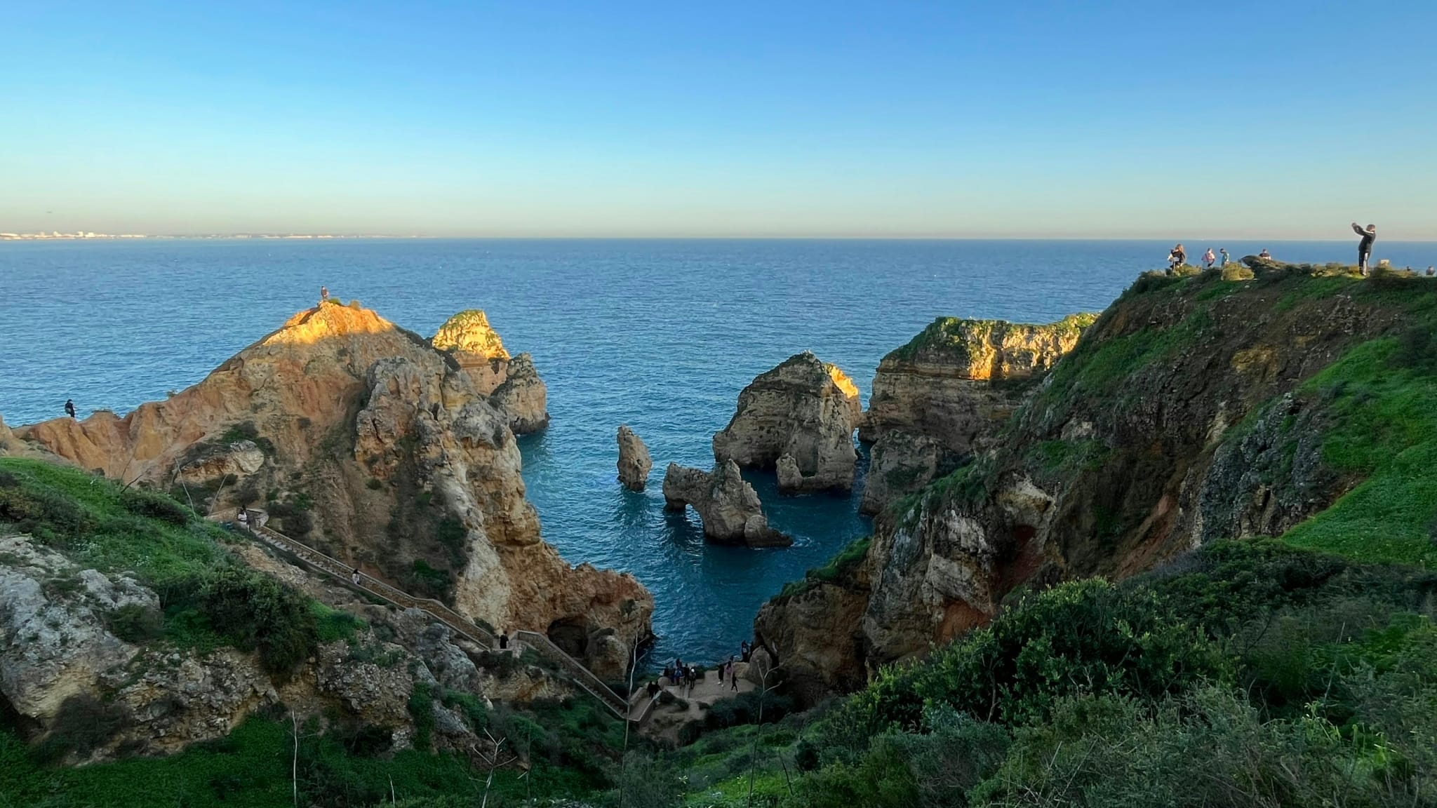 Gylne kalksteinsklipper ved Ponta da Piedade nær Lagos i Algarve