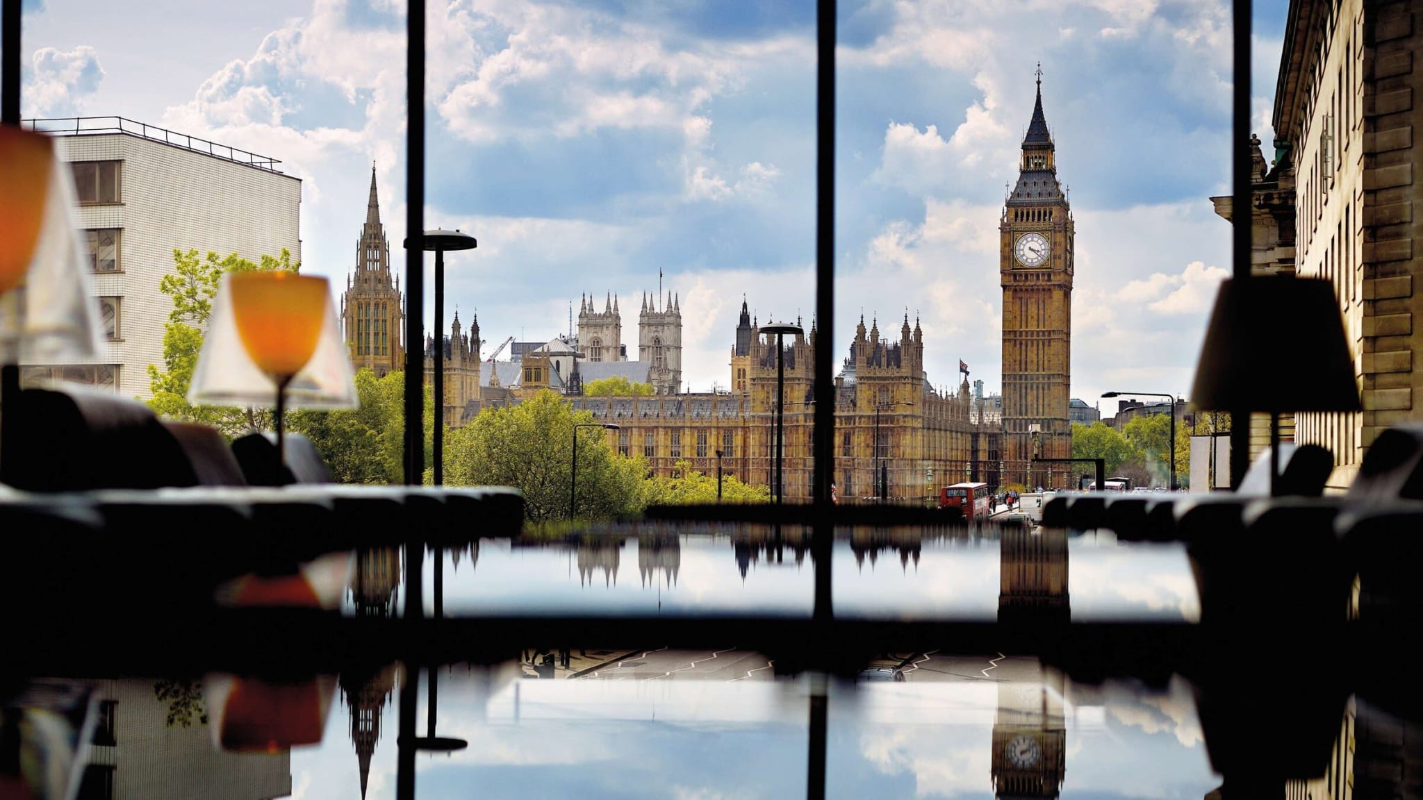 Utsikt mot Parlamentet og Big Ben fra Park Plaza Westminster Bridge i London