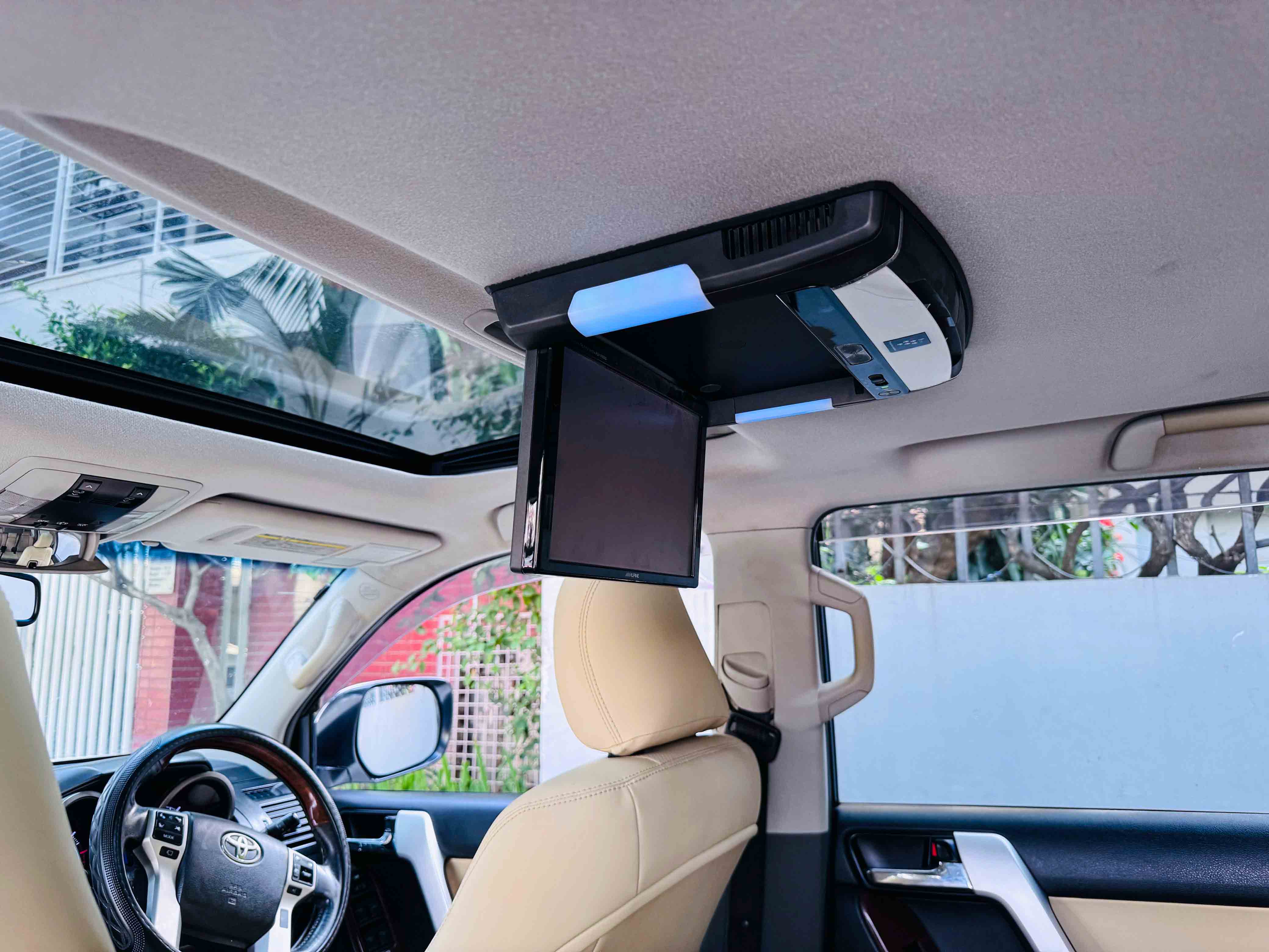 https://res.cloudinary.com/pilotbazar/image/upload/galleries/dHvRBWw48rAG5cqNe09s1AIYtm9ZoNfcTaO7fi0J.jpg