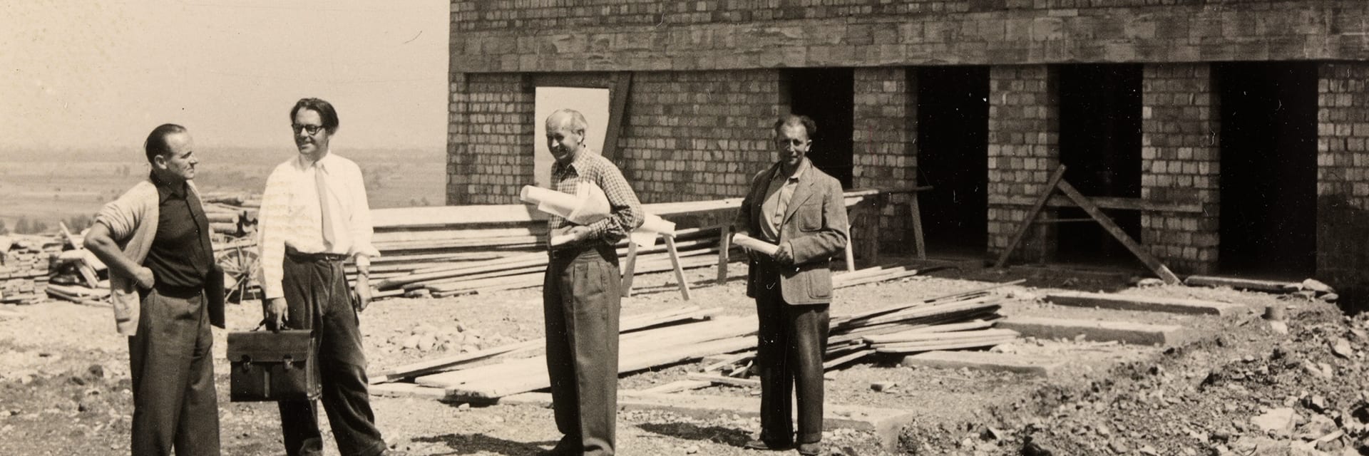 Gebaute Beziehungen. Max Frisch und Franz Bruno Frisch – Zwei Architekten im Kontext ihrer Zeit