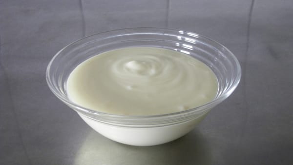 Produkt mit Pflanzenfett darf nicht „Crème fraîche“ heißen