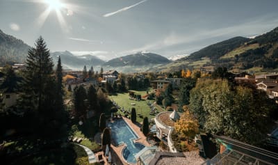 Aussicht vom Hotel auf die umliegenden Berge